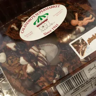 Muddy Mississippi king cake at Calandro&apos;s on Perkins