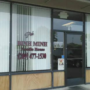 Calaveras Square - Pho Binh Minh