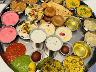 Garam Mirchi Pure Veg Indo-Chinese and Rajasthani Fusion Food