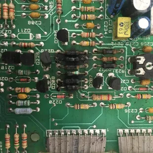Crown pre-amp board, no bueno