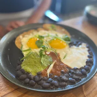 Huevos Divorciados