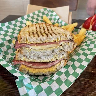 Pastrami Sandwich Beef Melt