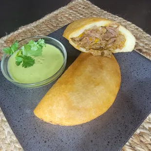 Empanada Mechada
(Shredded beef)