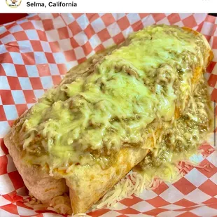 Chile verde wet burrito