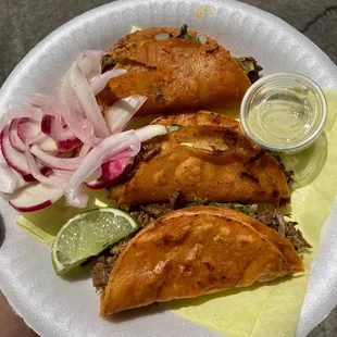 birria tacos (chivo)