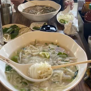 6. Tendon and Tripe Pho