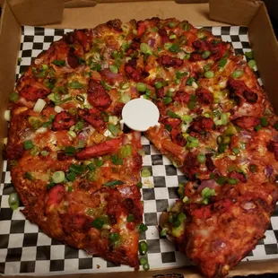 Tandoori chicken pizza.