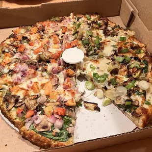 Veggie Twist Pizza / Pesto Veggie Pasta