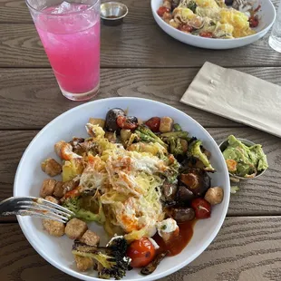 Big Italy (with added suggestions of lentil bites and spaghetti squash ) Dragonfruit lime agua fresca