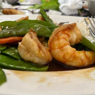 Shrimp with snow peas