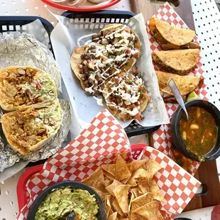 @dontgohangry on ig!