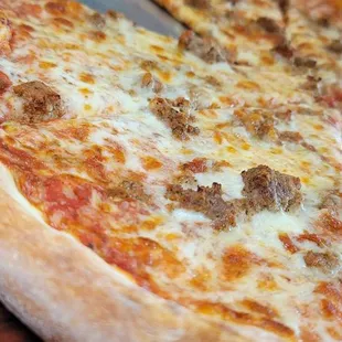 Meatball pizza