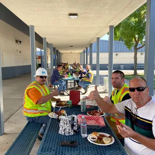 Satisfied customers give us a CaliBama BBQ Thumbs-UP!