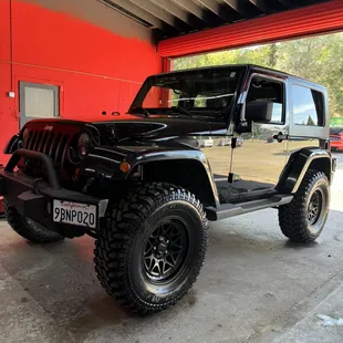 3.5 lift kit with brand new wheels and tires