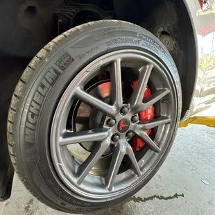 Red caliper paint