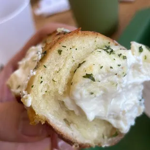 Creamy Garlic Bagel