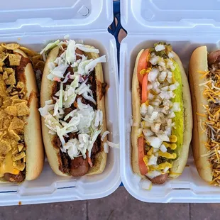 Frito Dog, Chili Slaw Dog, Windy City Dog, Chili Cheese Dog | Instagram: @telephonesmoothie