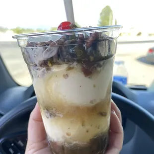 dessert, drink