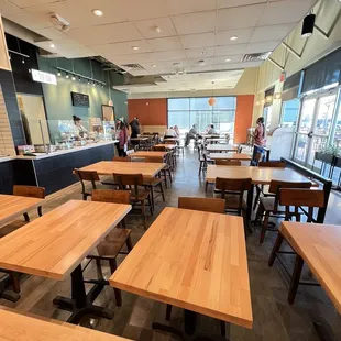 sushi and sashimi, interior