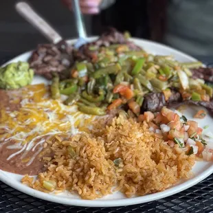 Carne with veggies and cactus