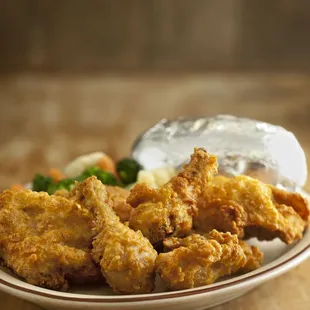 chicken wings, chicken wings and fried chicken, fried chicken, fried chicken wings, food, chicken, bbq wings, poultry, bbq chicken