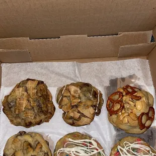 a dozen cookies in a box