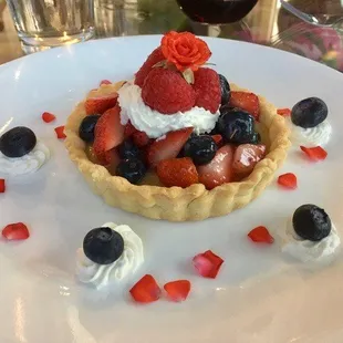 Lemon Curd Tart with fresh Berries