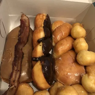 Maple Bacon bar WOW!! Some heavenly Twist &amp; Donut Holes.