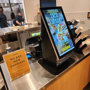 No cash accepted anymore. It really creates a delay in line!