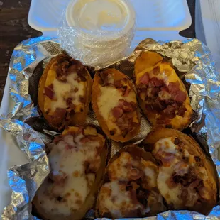 Bacon and cheese potato skins w sour cream on the side