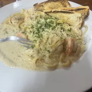Creamy Shrimp Alfredo