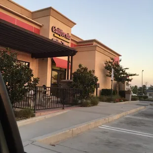 he outside of a restaurant