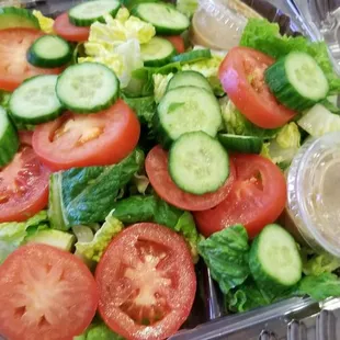 Big fresh dalad w balsamic dressing