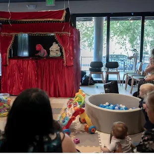 Kids Puppet Show