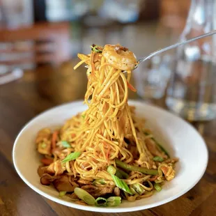 Mixed Chow Mein w/ chicken, lamb, prawn, egg | $18.50