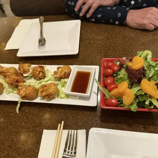 Crispy wonton and house salad
