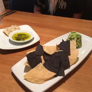 White Corn Guacamole & Chips