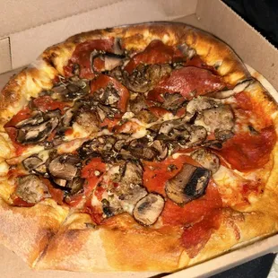 Pep and sausage pizza