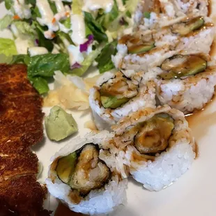 Tempura roll &amp; sesame chicken combo