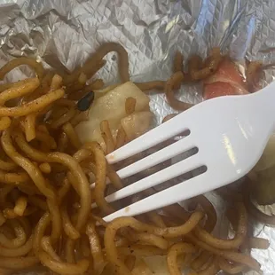They&apos;re a roach in my food!!! I am pregnant unbelievable