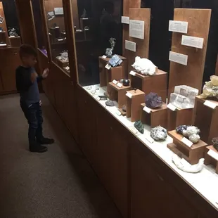 Minerals galore! With lots of descriptions