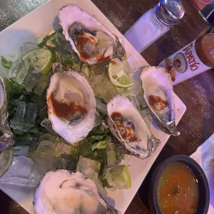 Fresh oysters served on n a bed ice soo good !! I always choose for myself 6