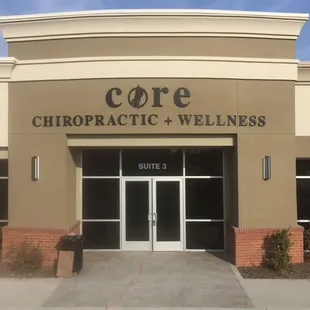 Non illuminated letters with custom logo