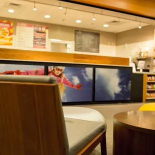 the inside of a fast food restaurant