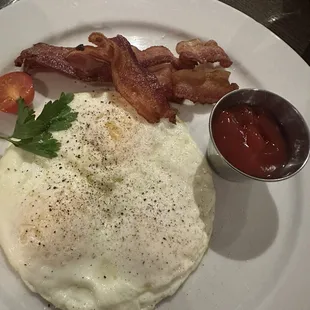 3 eggs 3 pieces of bacon