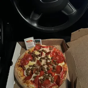 Pepperoni,sausage pizza