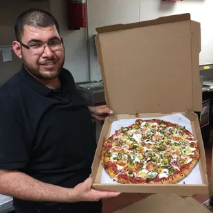 Best pizza and pest prices in town !!! Pizza is a must!!!