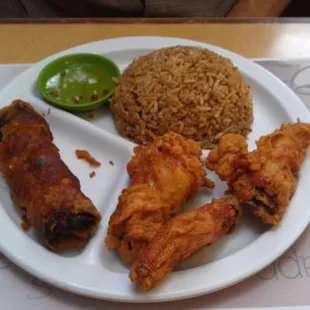 L1 Chicken Wings, Egg Roll and Fried Rice lunch special