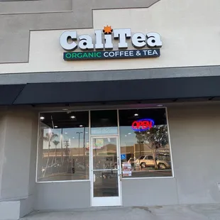 CaliTea outside