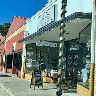 Front of restaurant (storefront parking!)